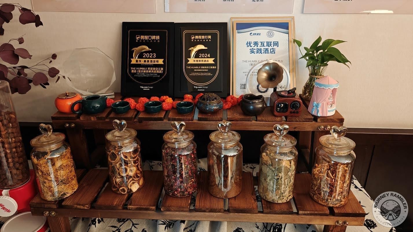 area that has some jars