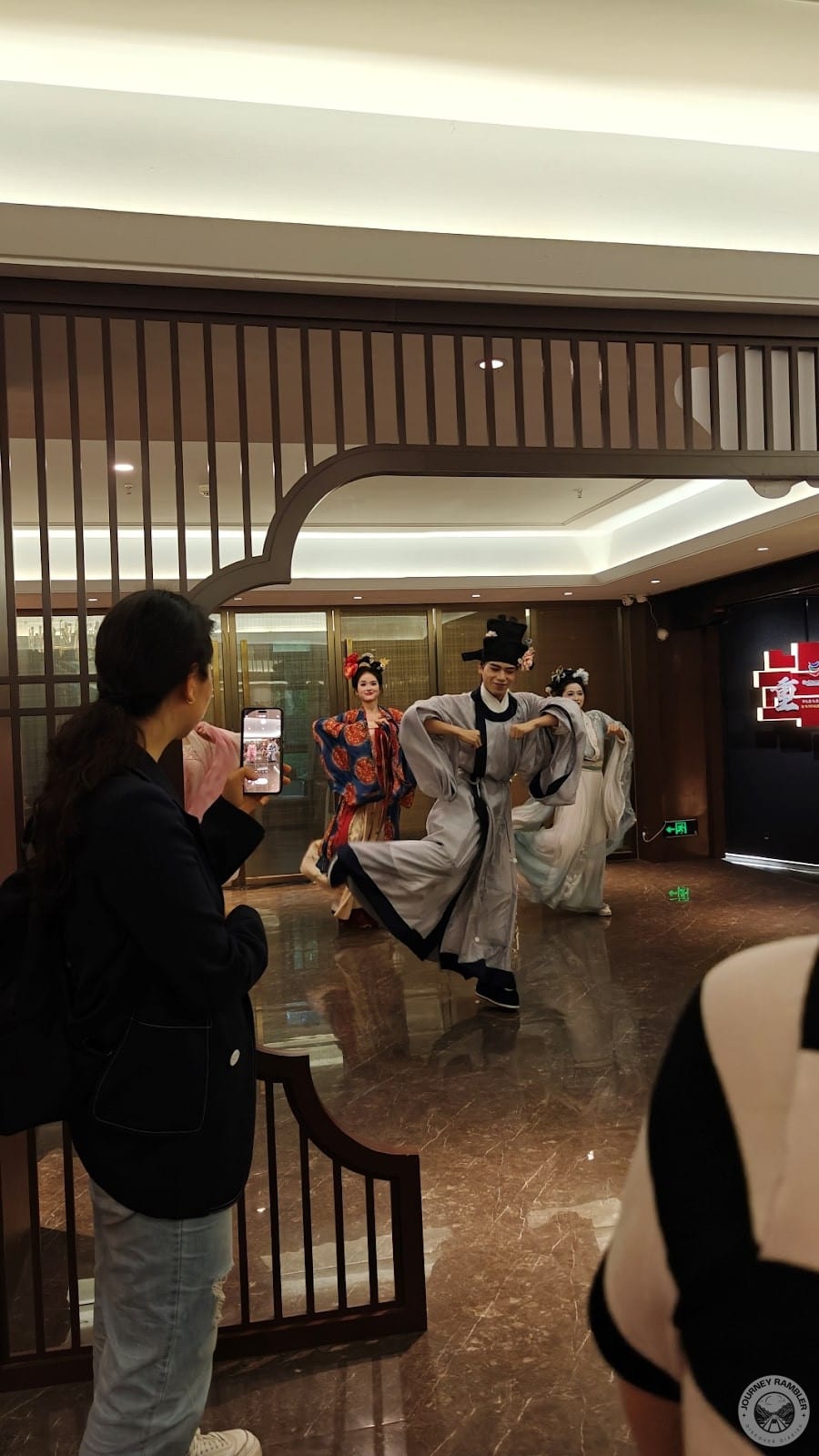 before event start entertainment show