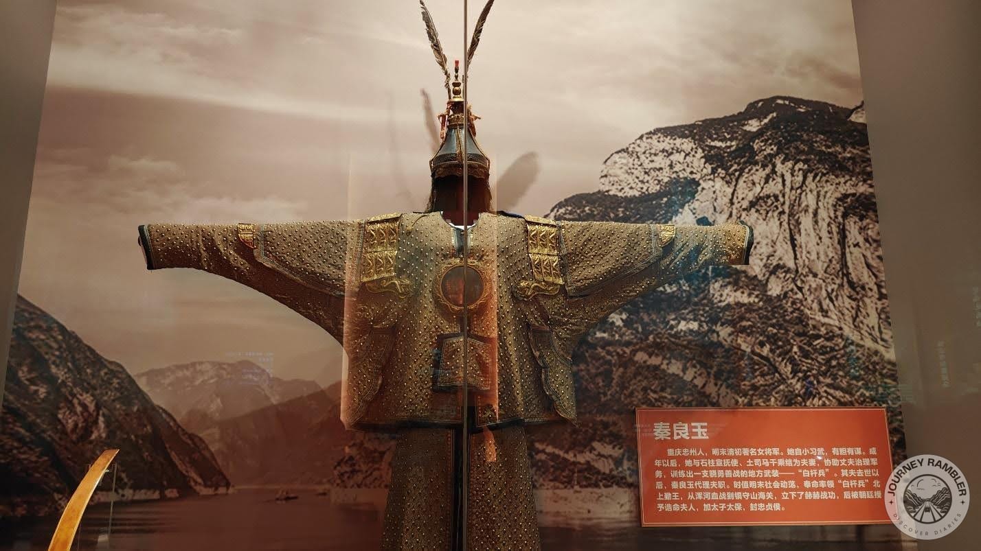 garment said to have been worn by the famous female general Qin Liangyu