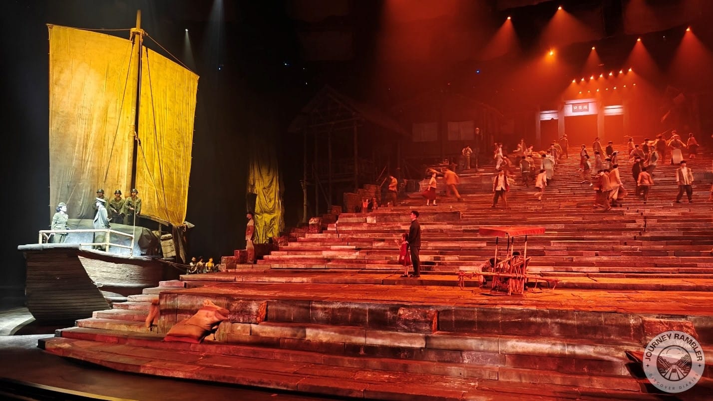 performance is able to convey a lot of things through lighting and sound