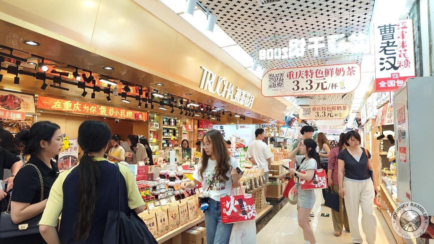 shops selling souvenir items