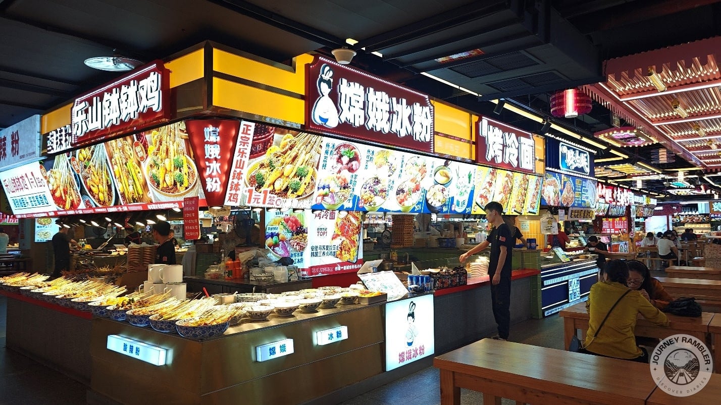 stall that specializes in Bingfen, Baked Cold Noodles, and authentic Leshan Bobo Chicken