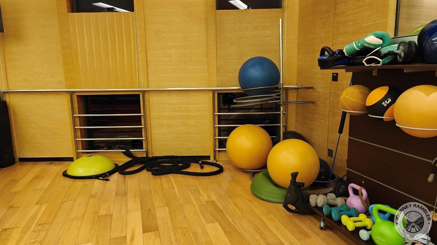 Bosu ball and the battle ropes