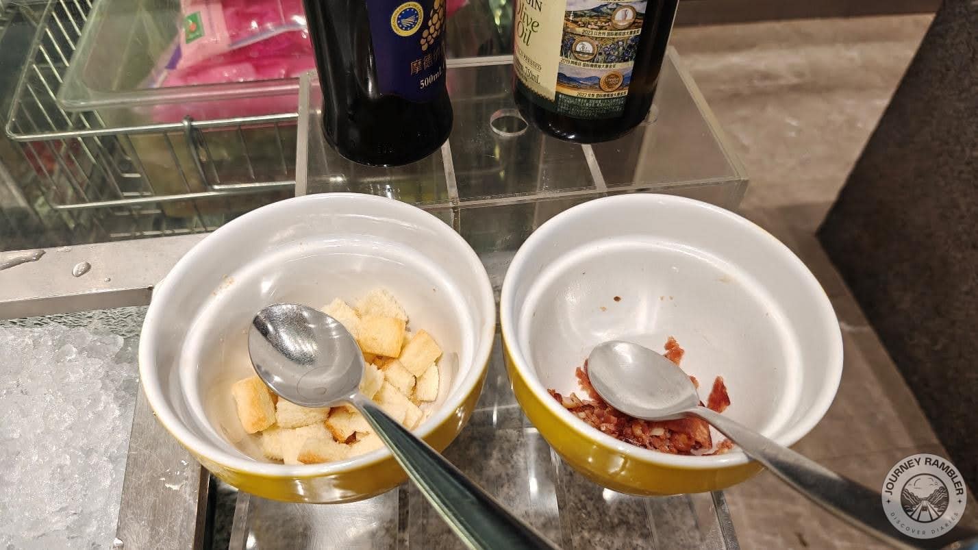 bread or bacon toppings