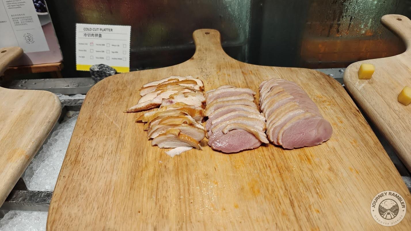 cold cuts of smoked chicken and duck breast