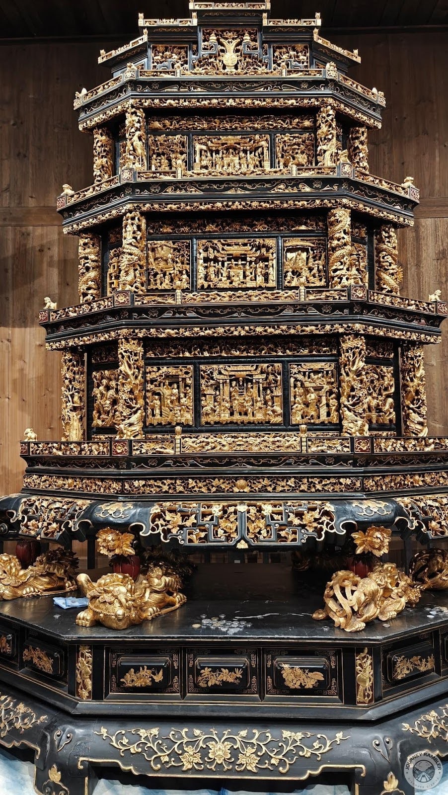 details on this altar table