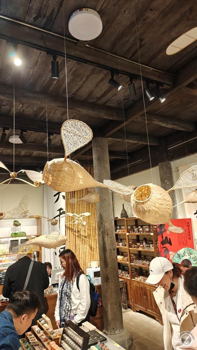 “dragonfly” decorations closer look
