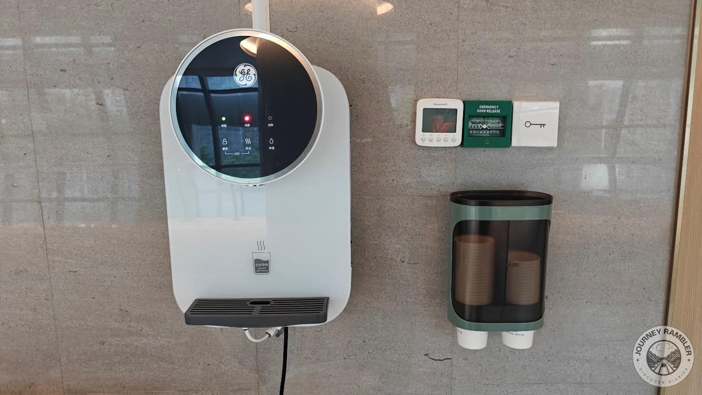 hot and cold water dispenser