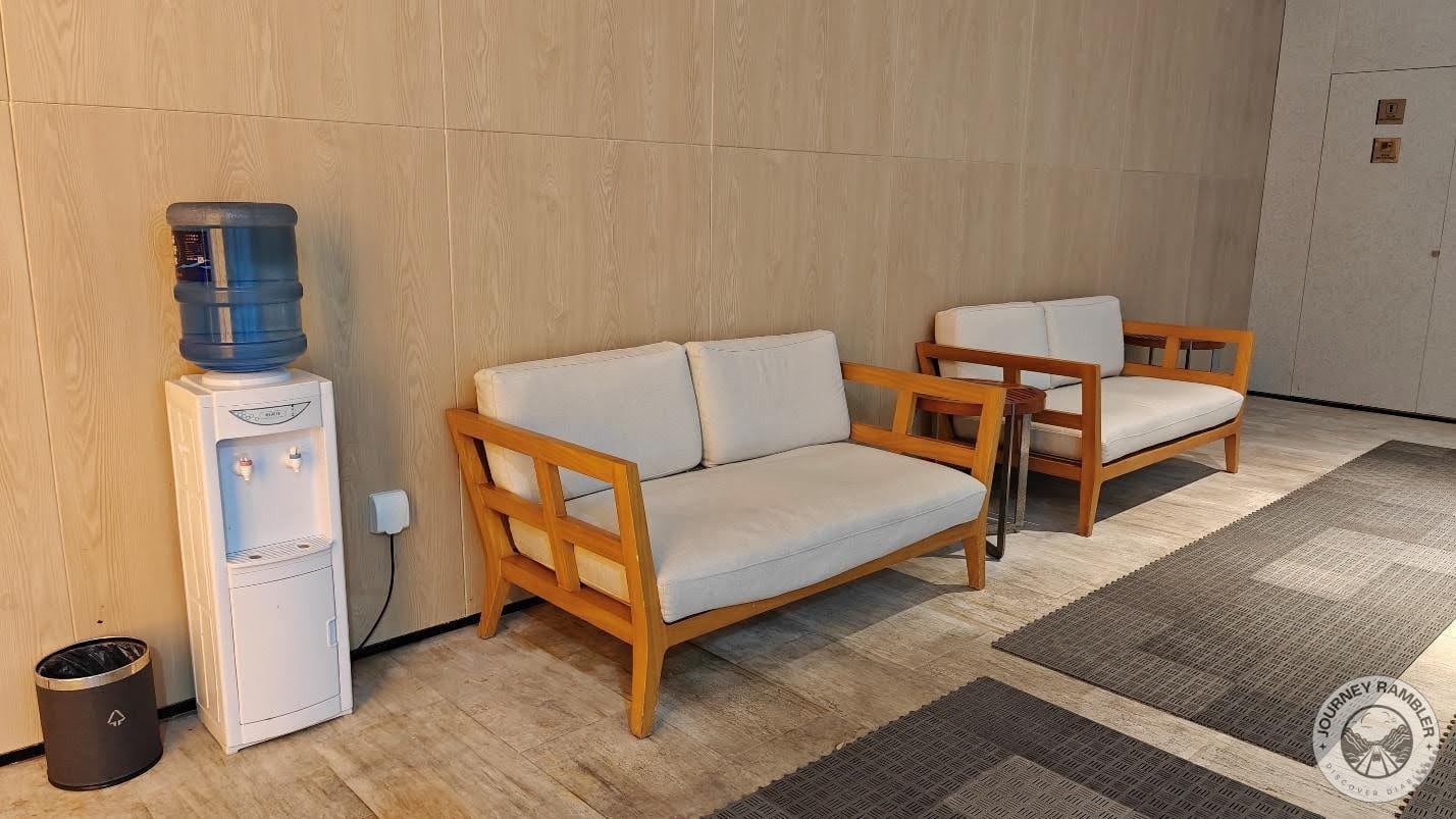 pair of love seats