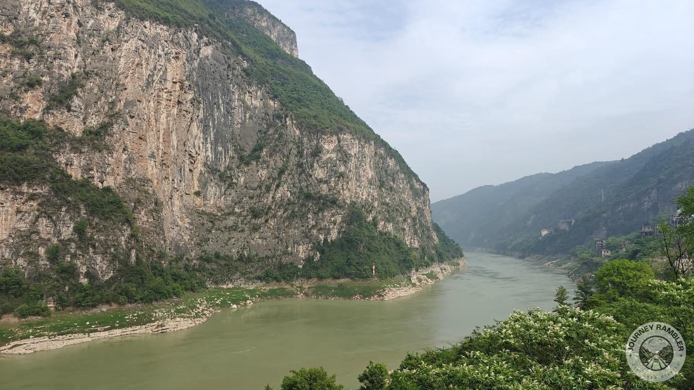 another striking view of the cliff on the opposite bank