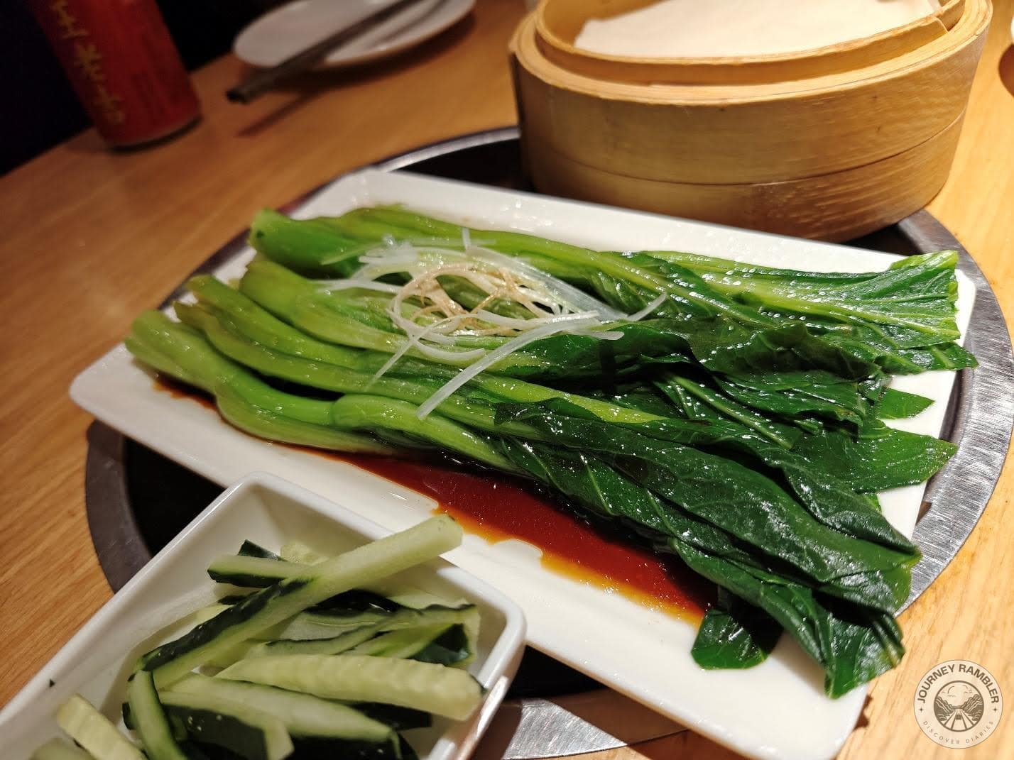 blanched choy sum in oyster sauce