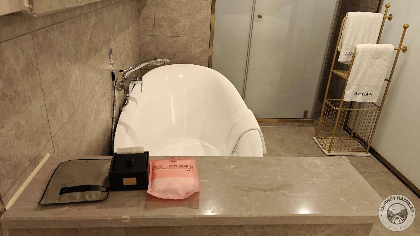 comfy bath tub
