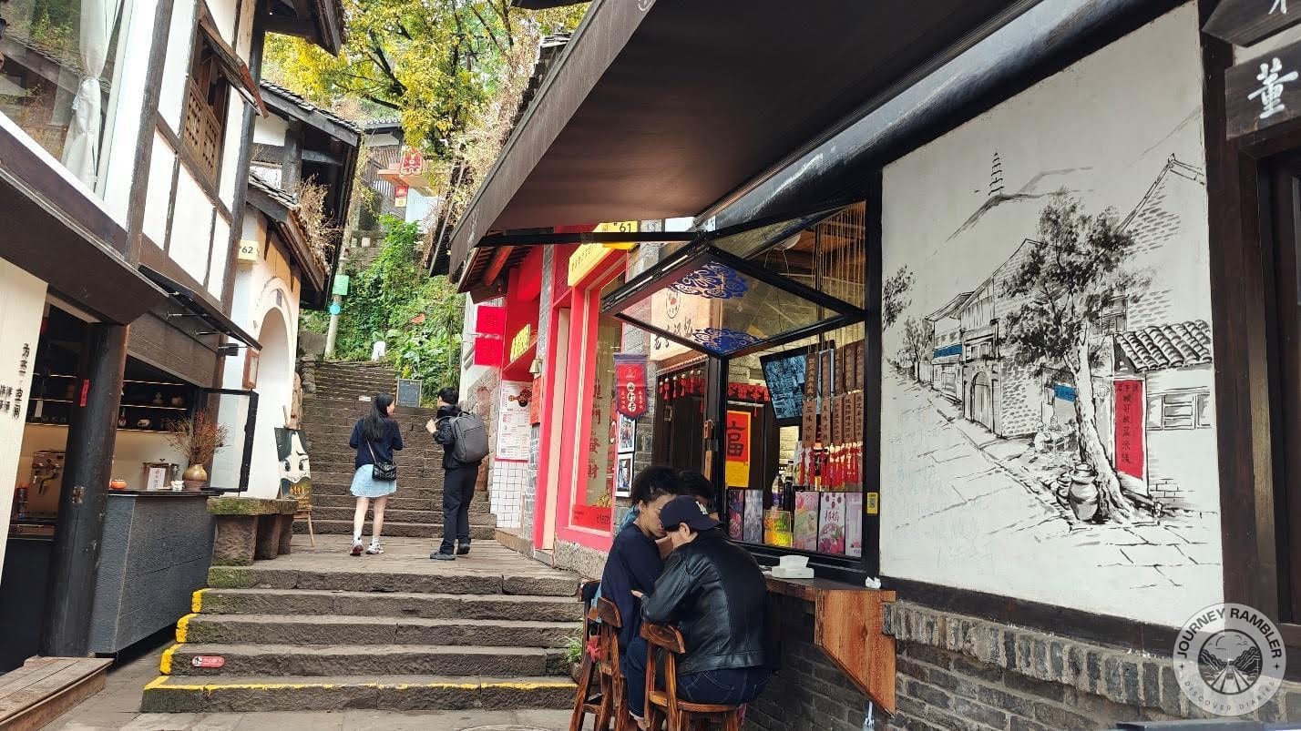 establishments in alleyway