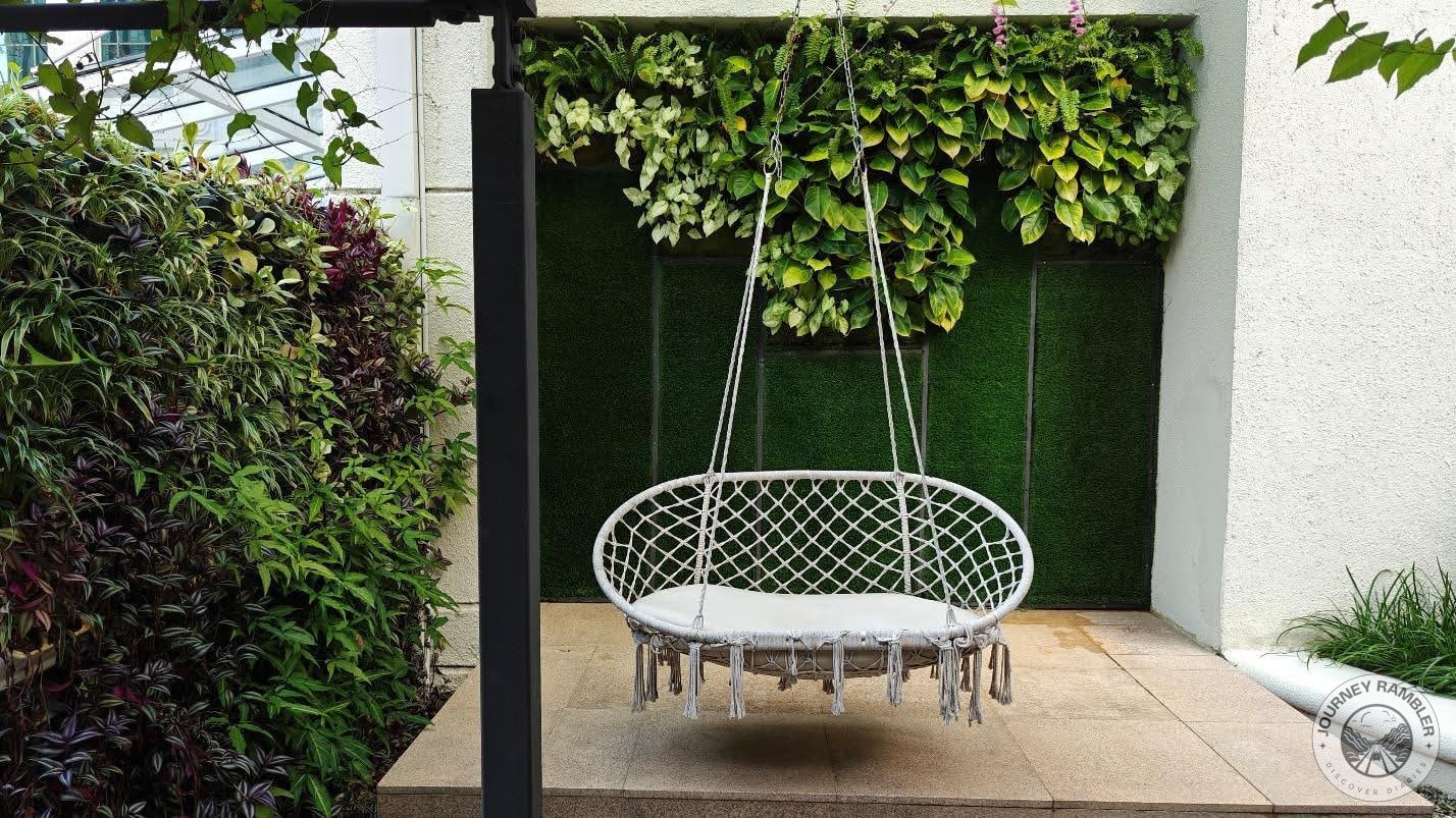 Bohemian-style Hanging Hammock Chair