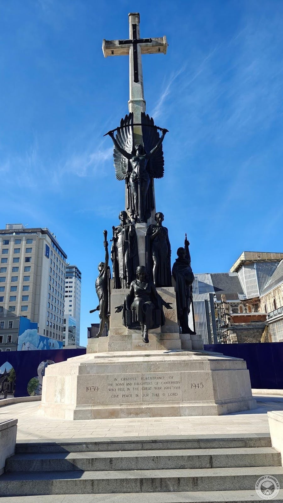 Citizens’ War Memorial up close