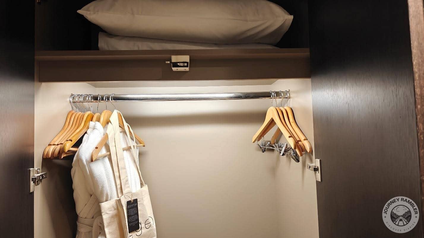 Clothes hangers