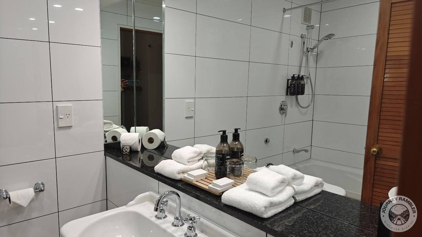 Hermitage Hotel bathroom
