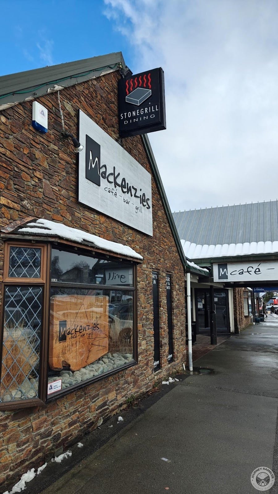 Mackenzies Café Bar & Grill
