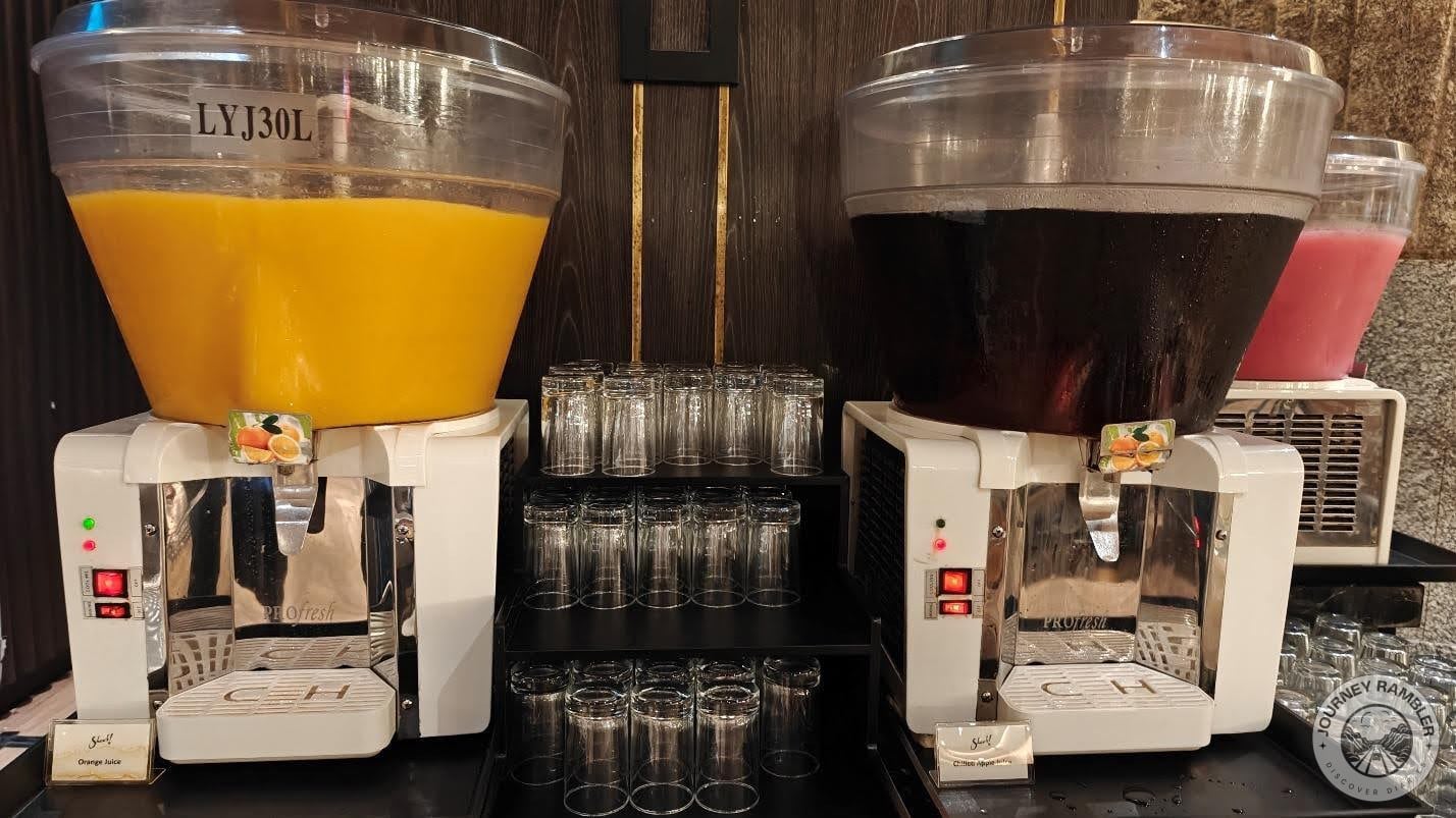 Orange and Chilled Apple Juice