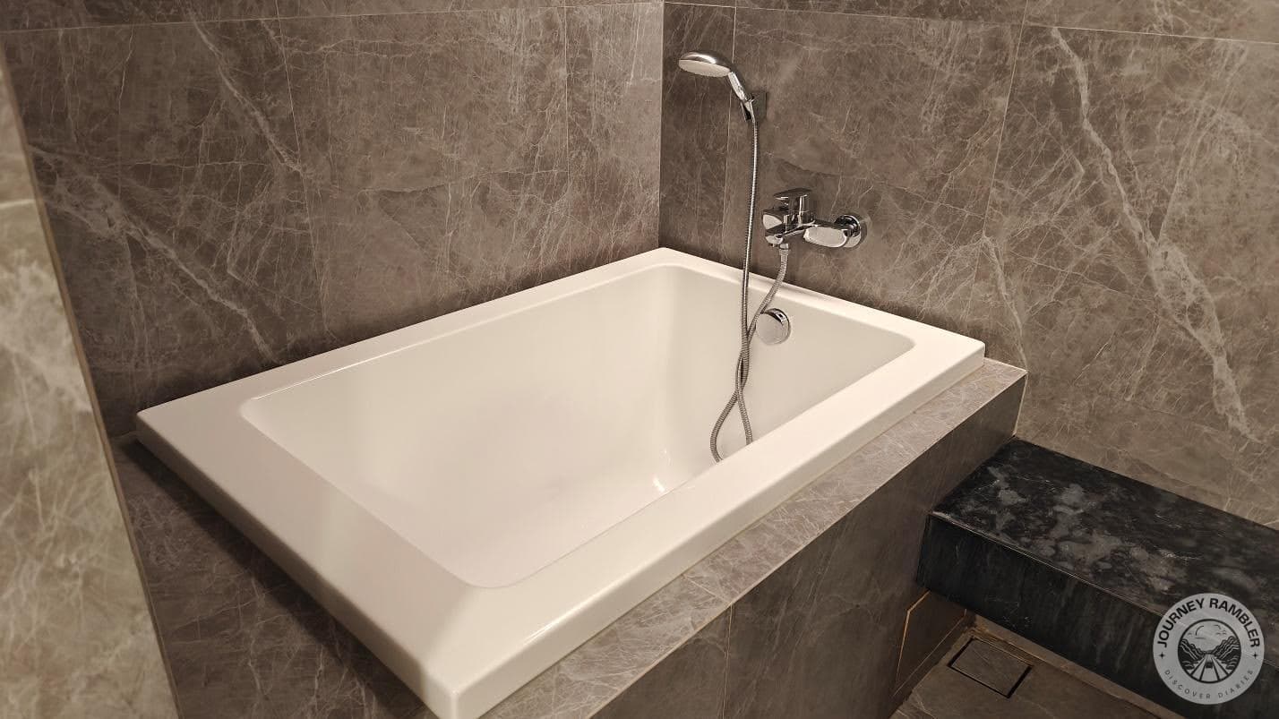 bath tub