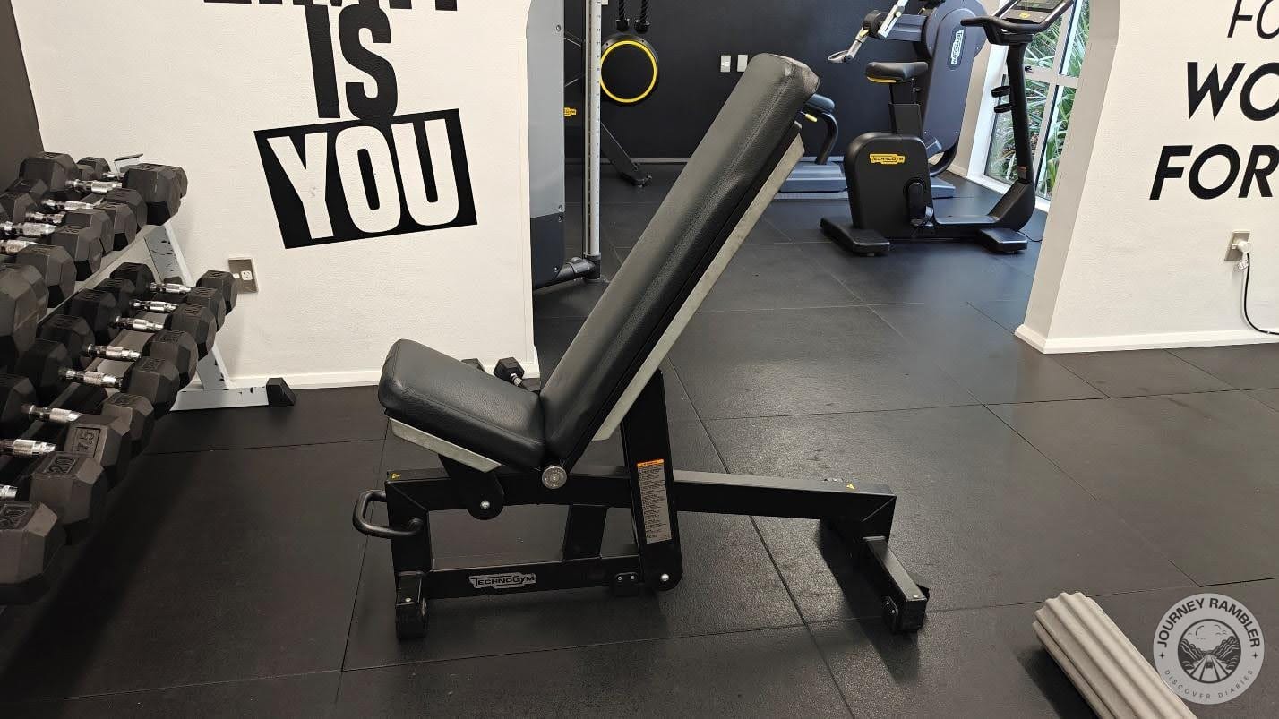bench could easily be reclined at any angle