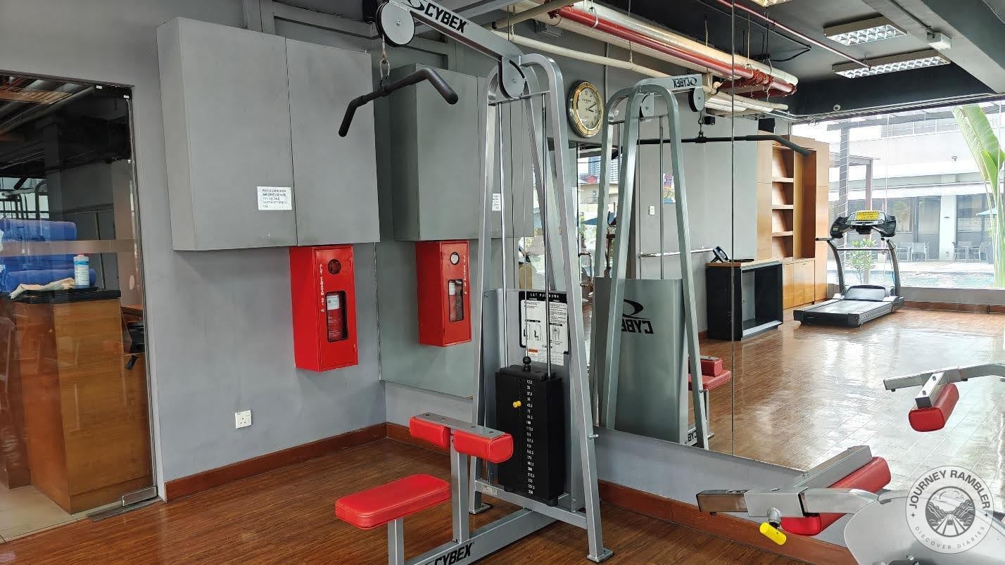 lat pull down machine