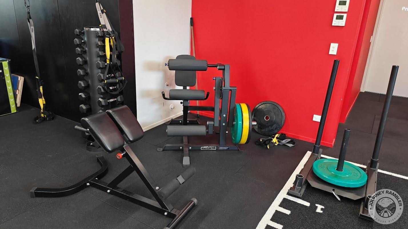 leg curl machine