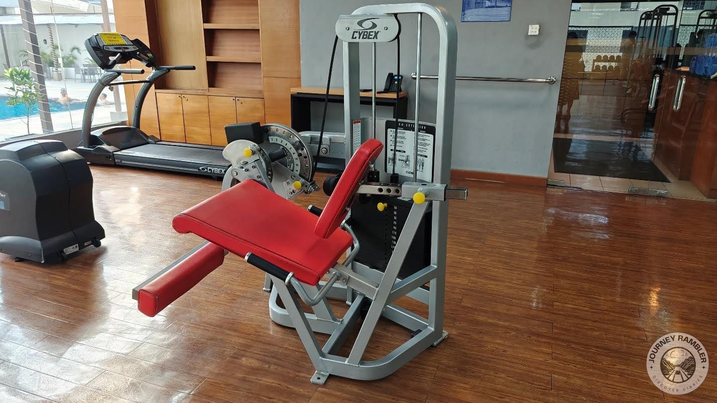leg extension machine