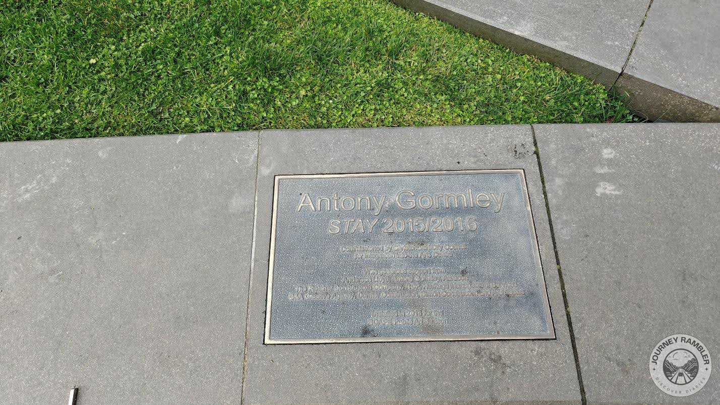 plaque commemorating Antony Gormley’s Stay