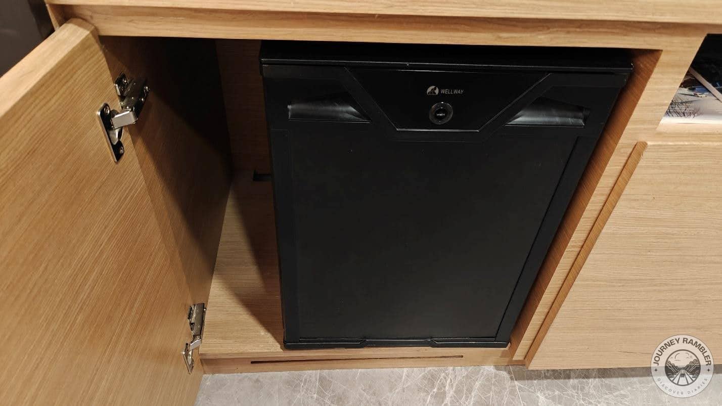 room’s refrigerator