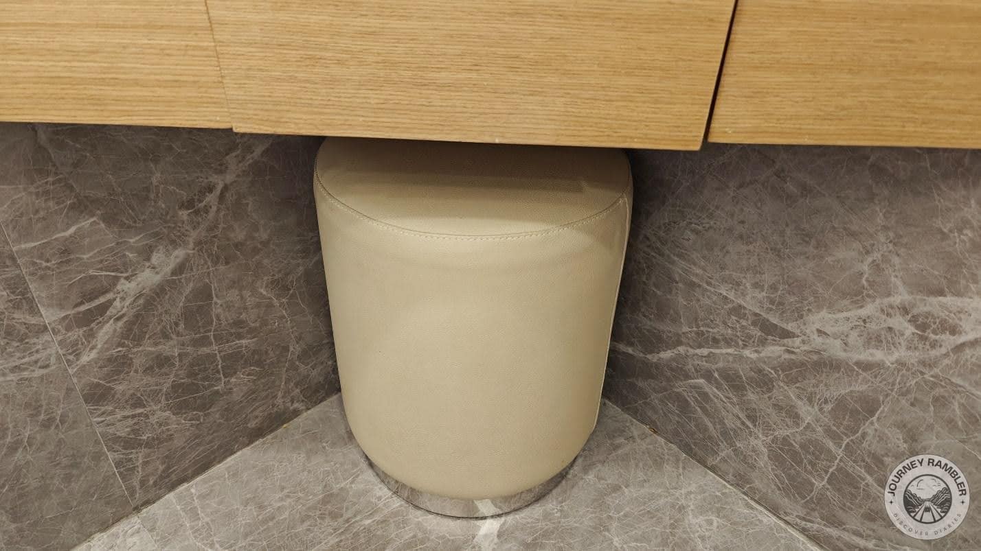 stool