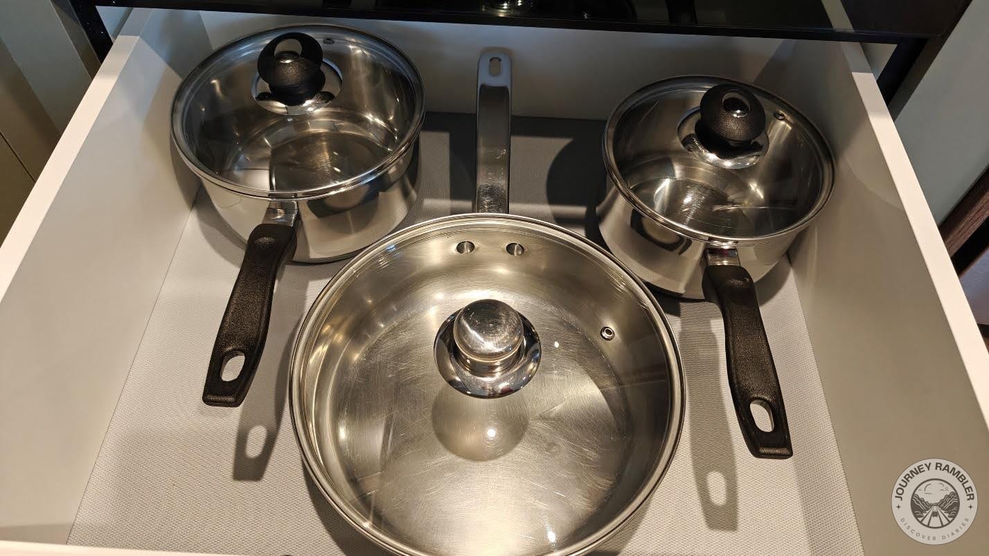 Clean pots and pans with lids