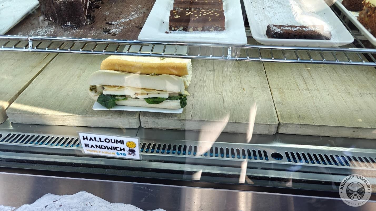 Halloumi sandwich