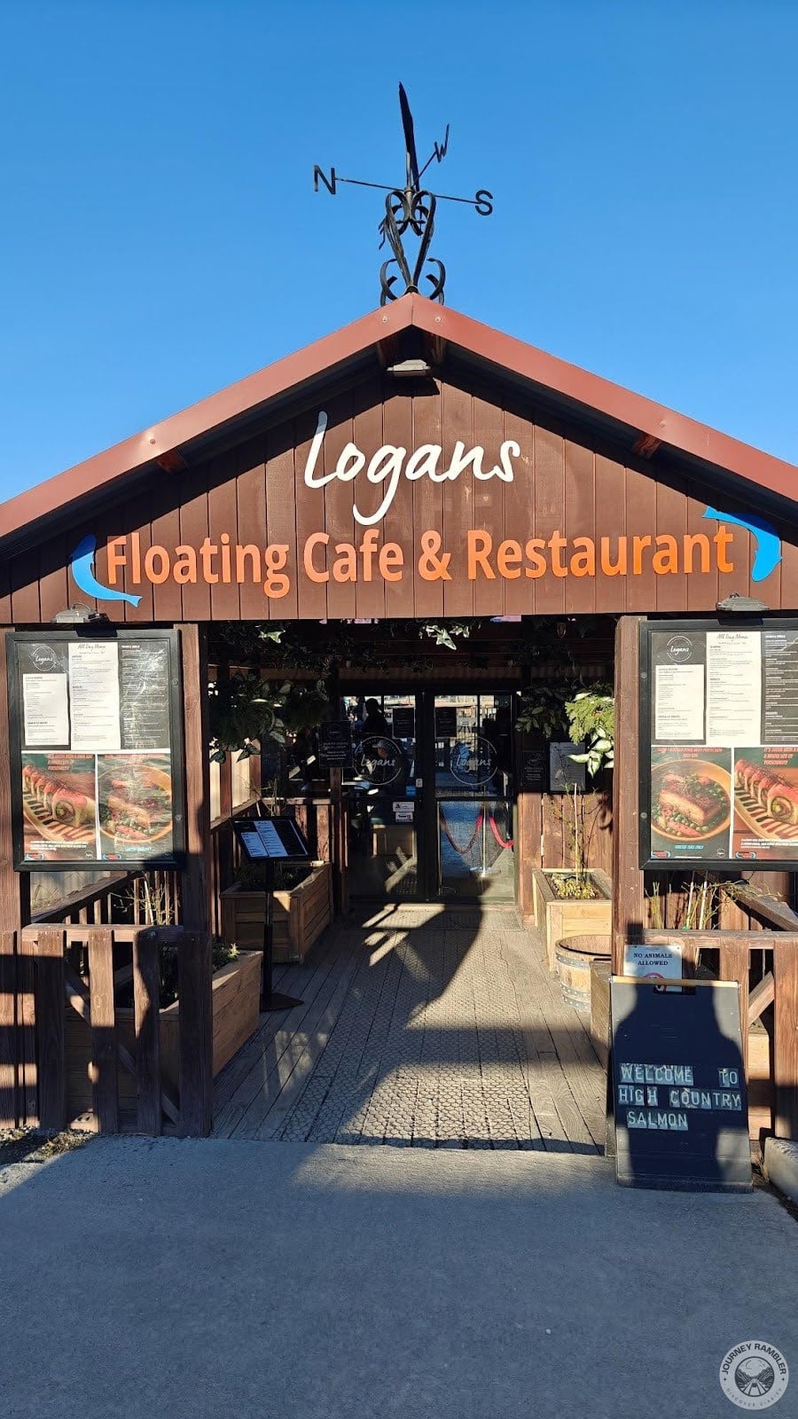 Logans Floating Café and Restaurant