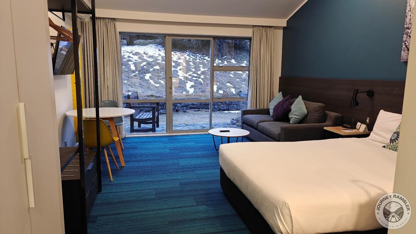 The room had a double bed