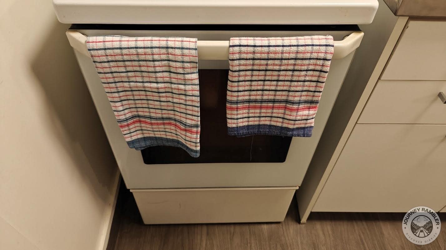 Two clean kitchen towels