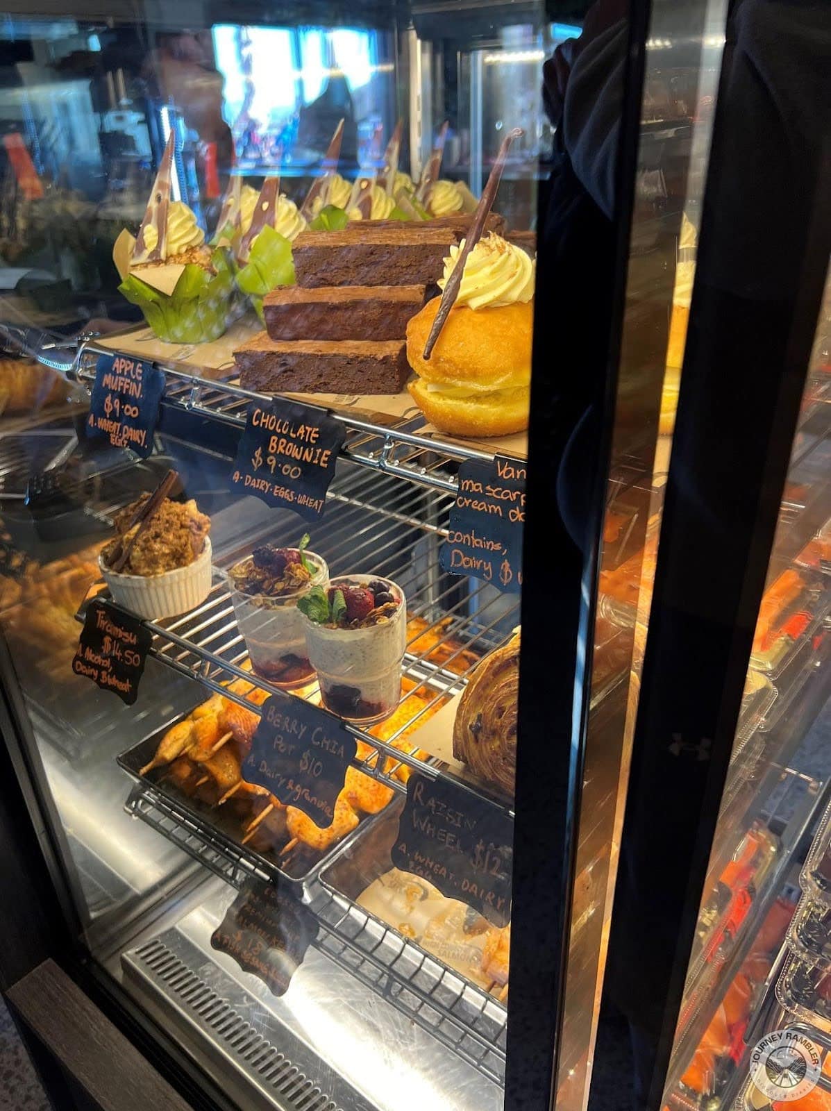 apple muffins, chocolate brownies, tiramisu, berry chia pudding and raisin wheels