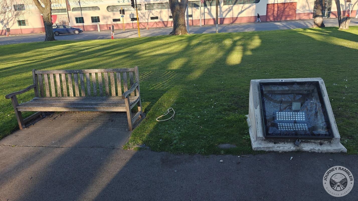 benches on the surrounding lawns