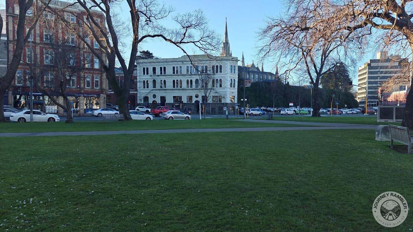 garden was quiet and peaceful