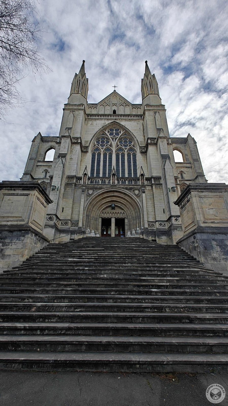 many steps leading up to the front entrance