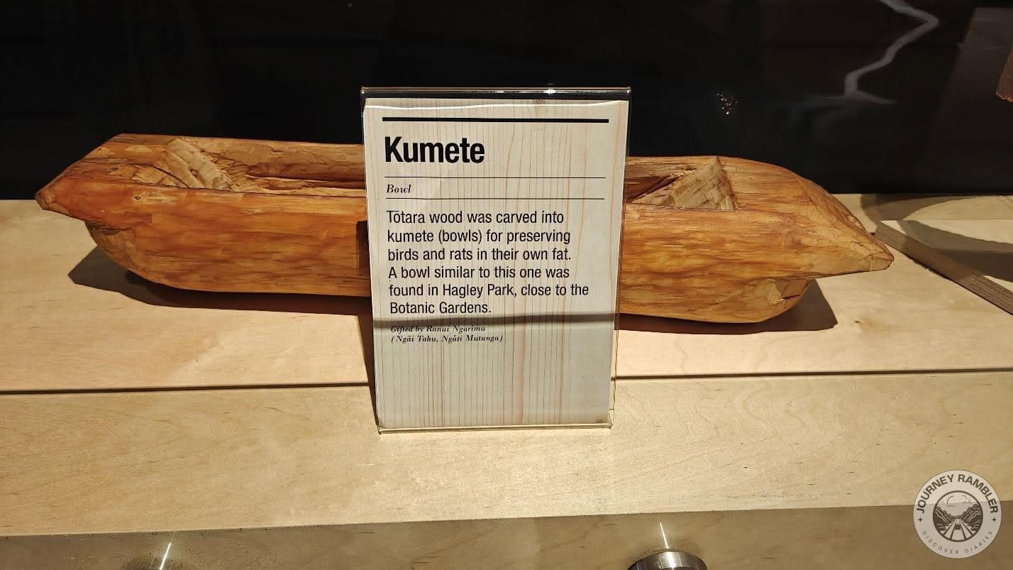 plant called totara was used to make wooden bowls