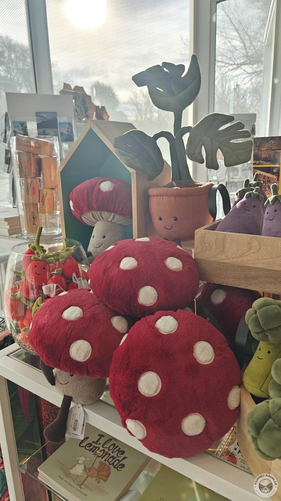 shop where visitors could buy books and stuffed toys