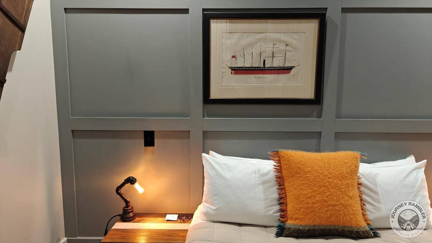 switches for the bedside lamps were within easy reach