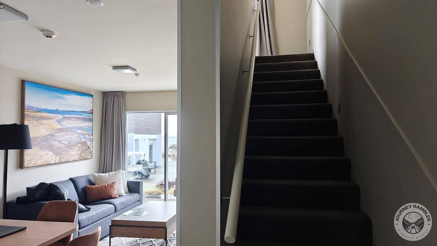 upstairs to the bedroom
