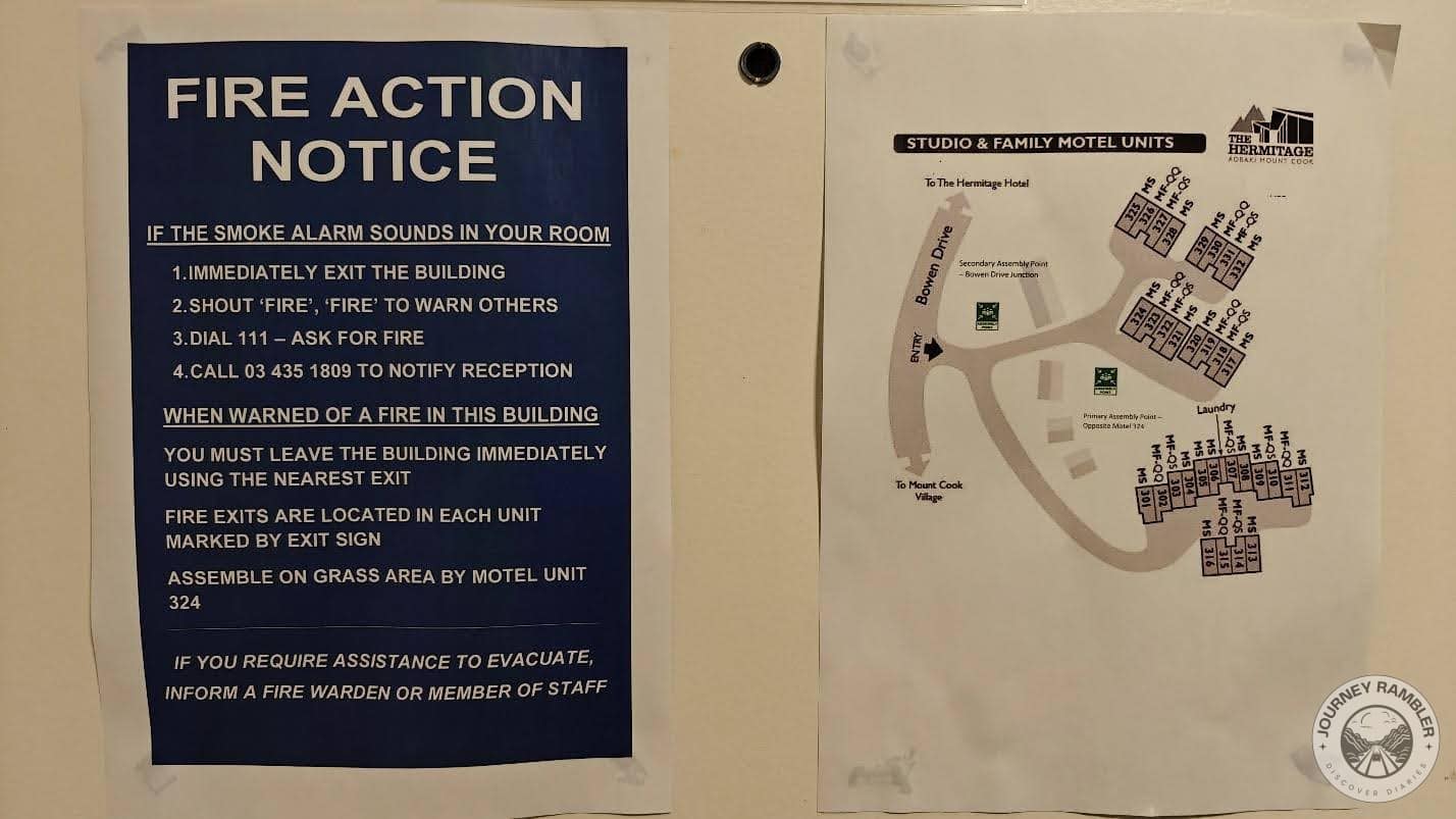 warnings and safety instructions in case of a fire