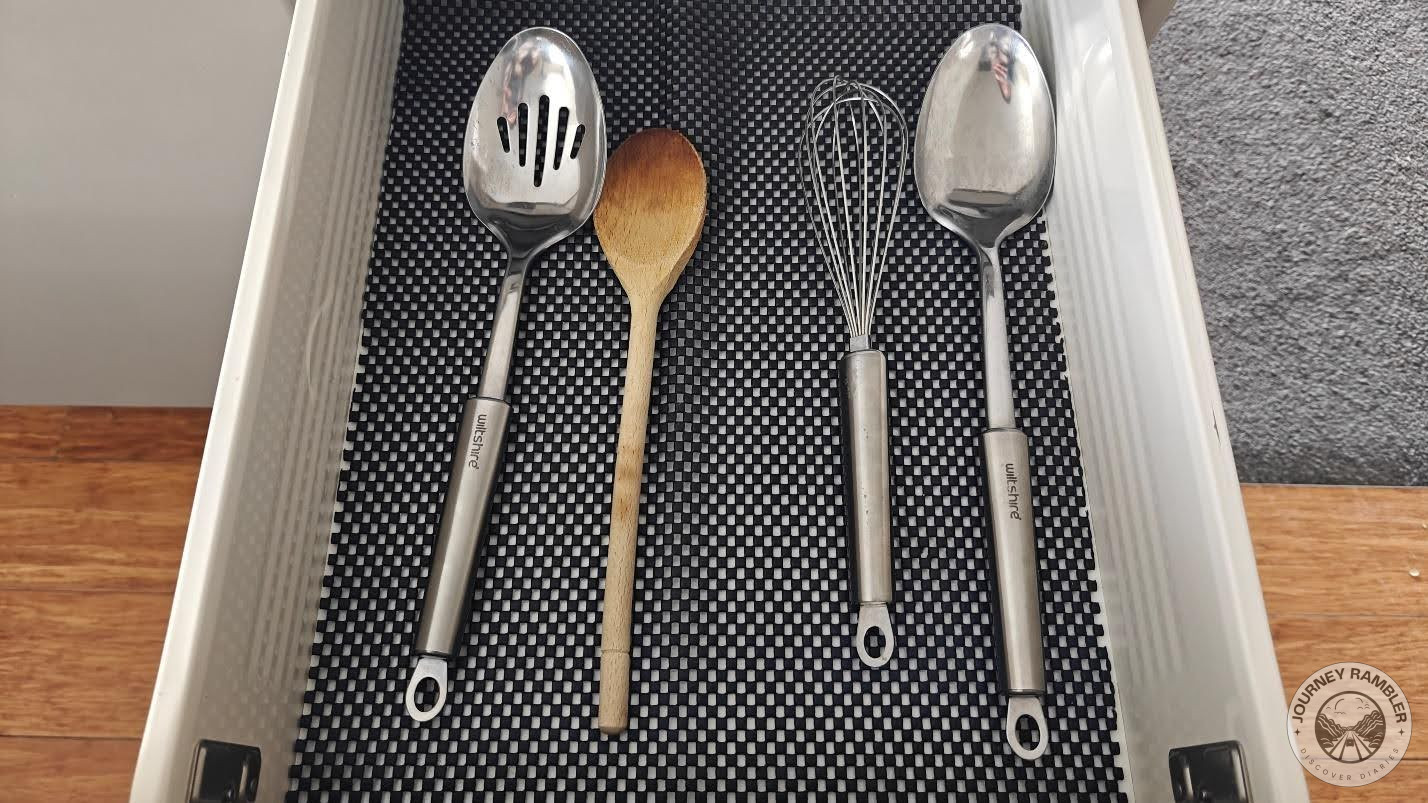 wooden spatulas, ladles and whisks