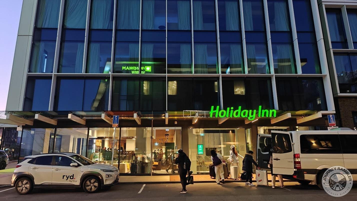 Holiday Inn near the Queenstown Airport