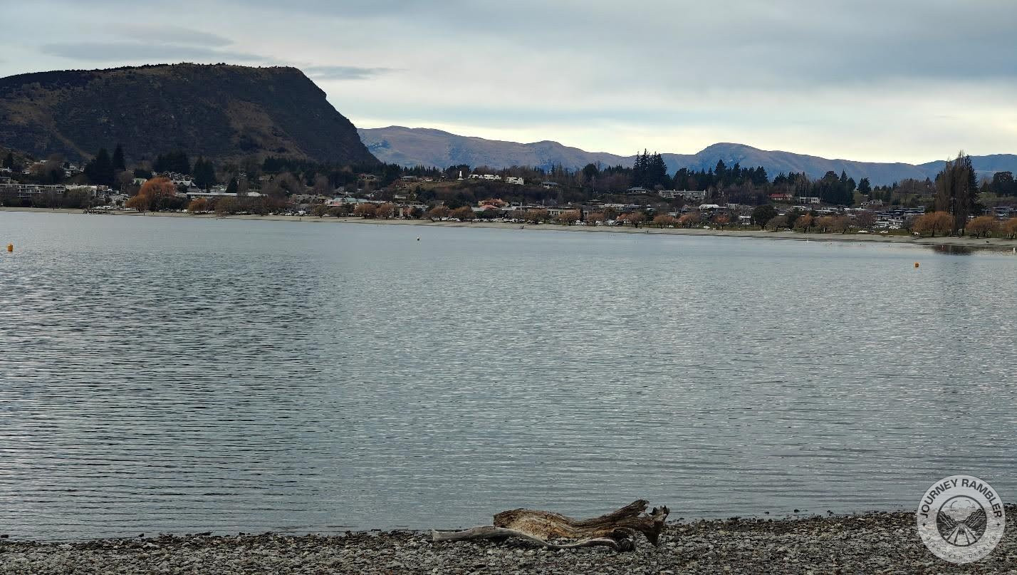 Wanaka is just a lot busier than the other lake town