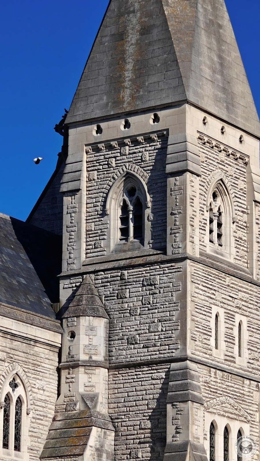 absence of grotesques