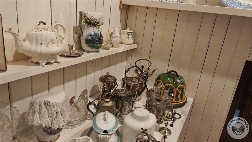 castle’s chinaware again